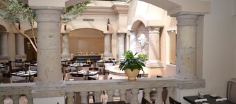 Doubletree by Hilton Houston Hobby Airport