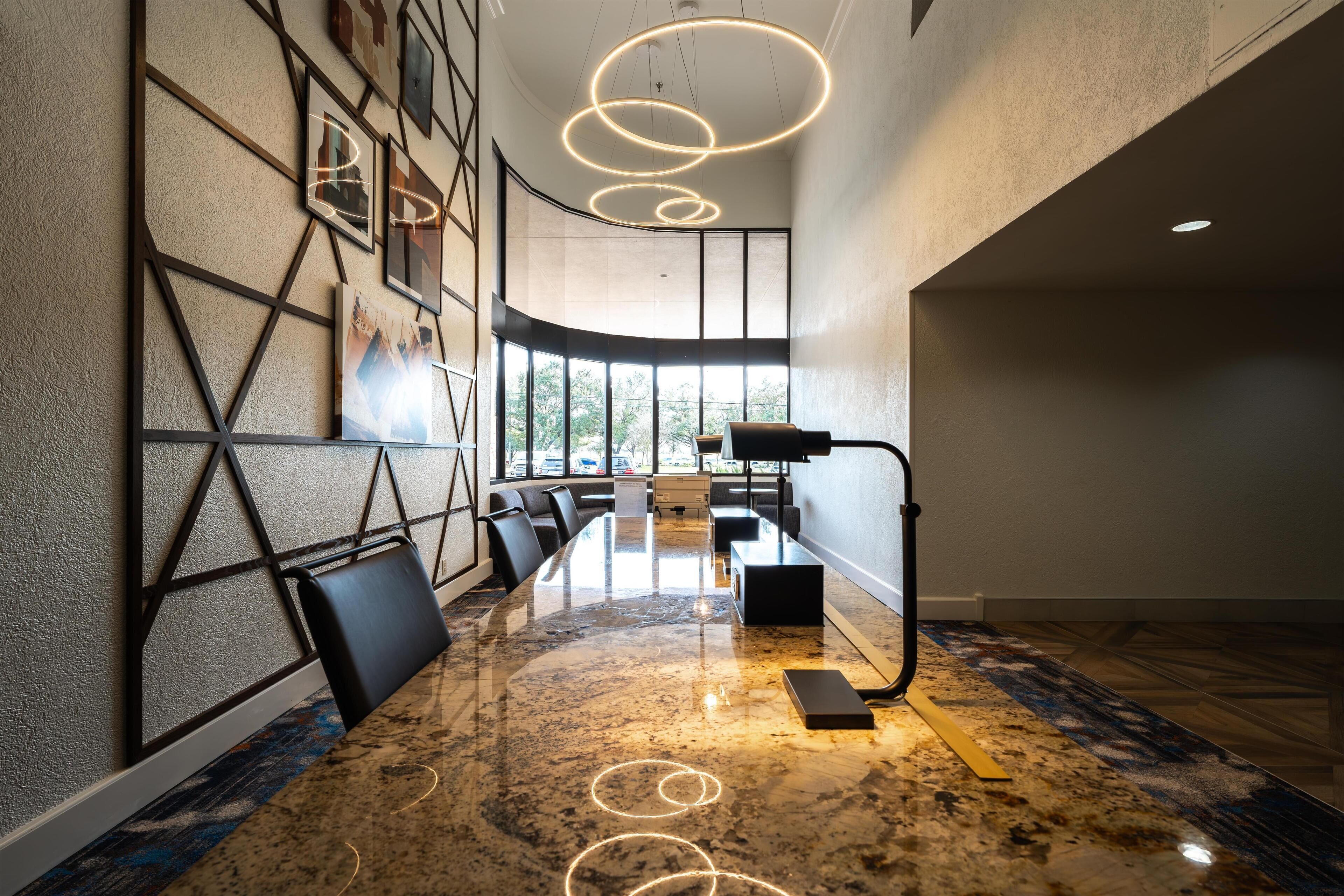 Photo - Doubletree by Hilton Houston Hobby Airport