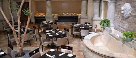 Frukostbuffé på helger (USD 18 per person)
