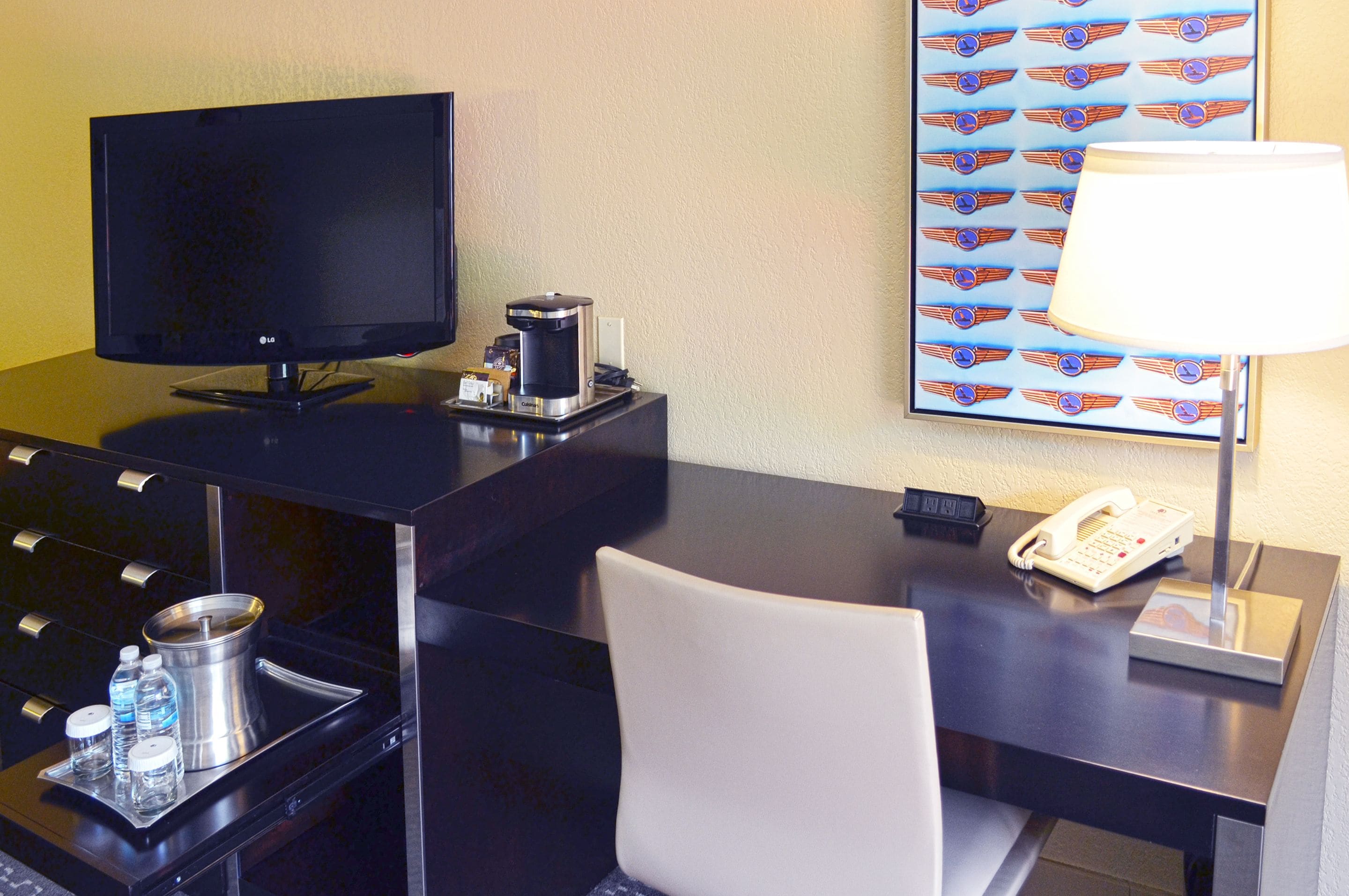 in-room business centre