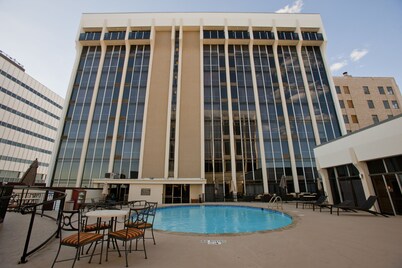 Midland Plaza Hotel