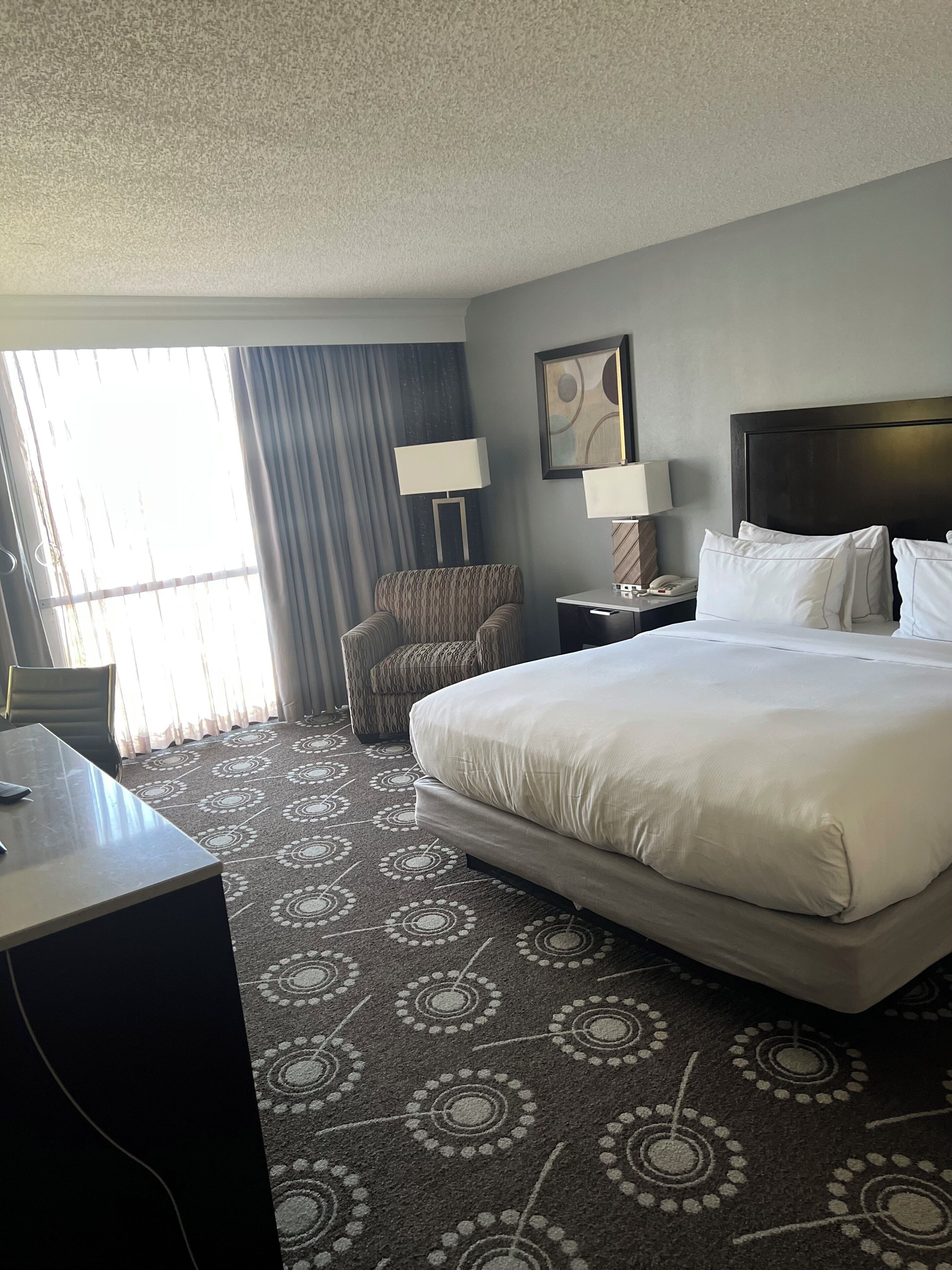 Seprai premium, meja kerja, dan setrika/meja setrika