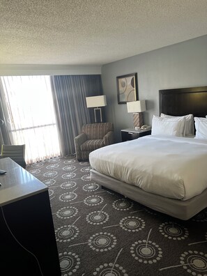 Ropa de cama de alta calidad y escritorio