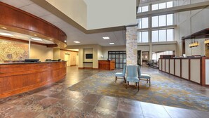Lobby - Wyndham Midland Downtown (Midland)