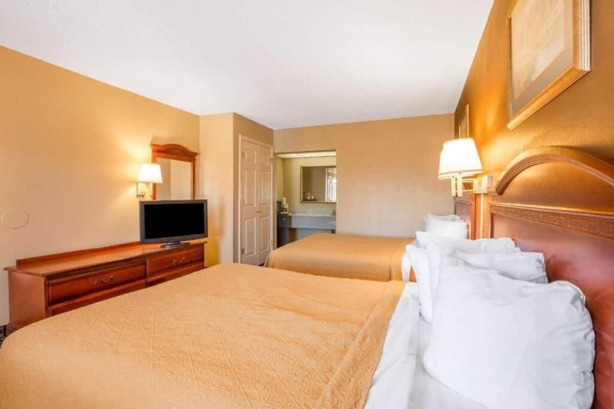 Iron/ironing board, rollaway beds, free WiFi, bed sheets