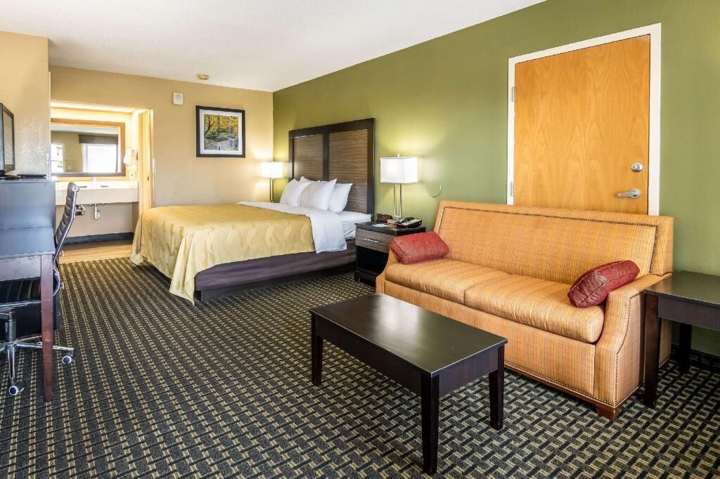 Iron/ironing board, rollaway beds, free WiFi, bed sheets