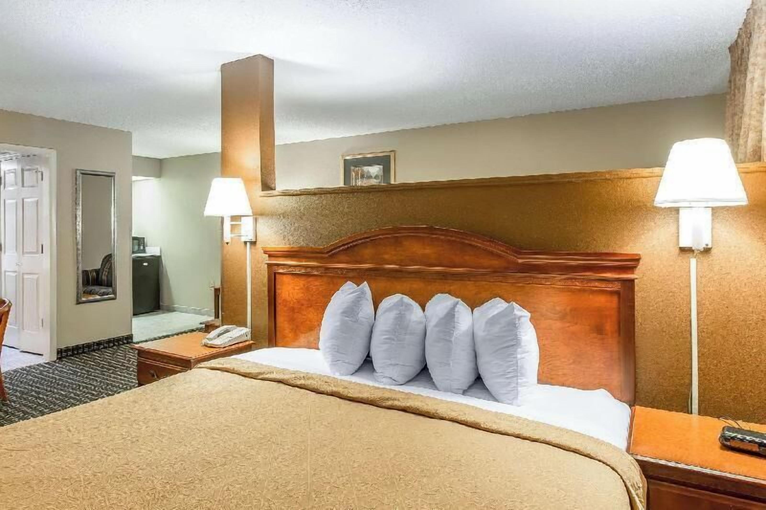 Iron/ironing board, rollaway beds, free WiFi, bed sheets