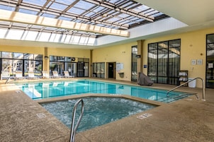 Una piscina techada