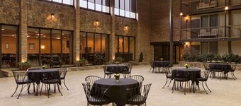 Park Inn by Radisson Sharon