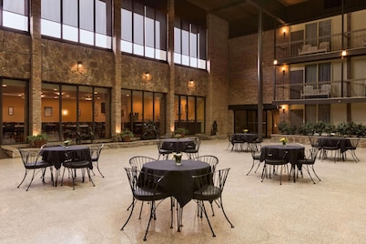 Park Inn by Radisson Sharon