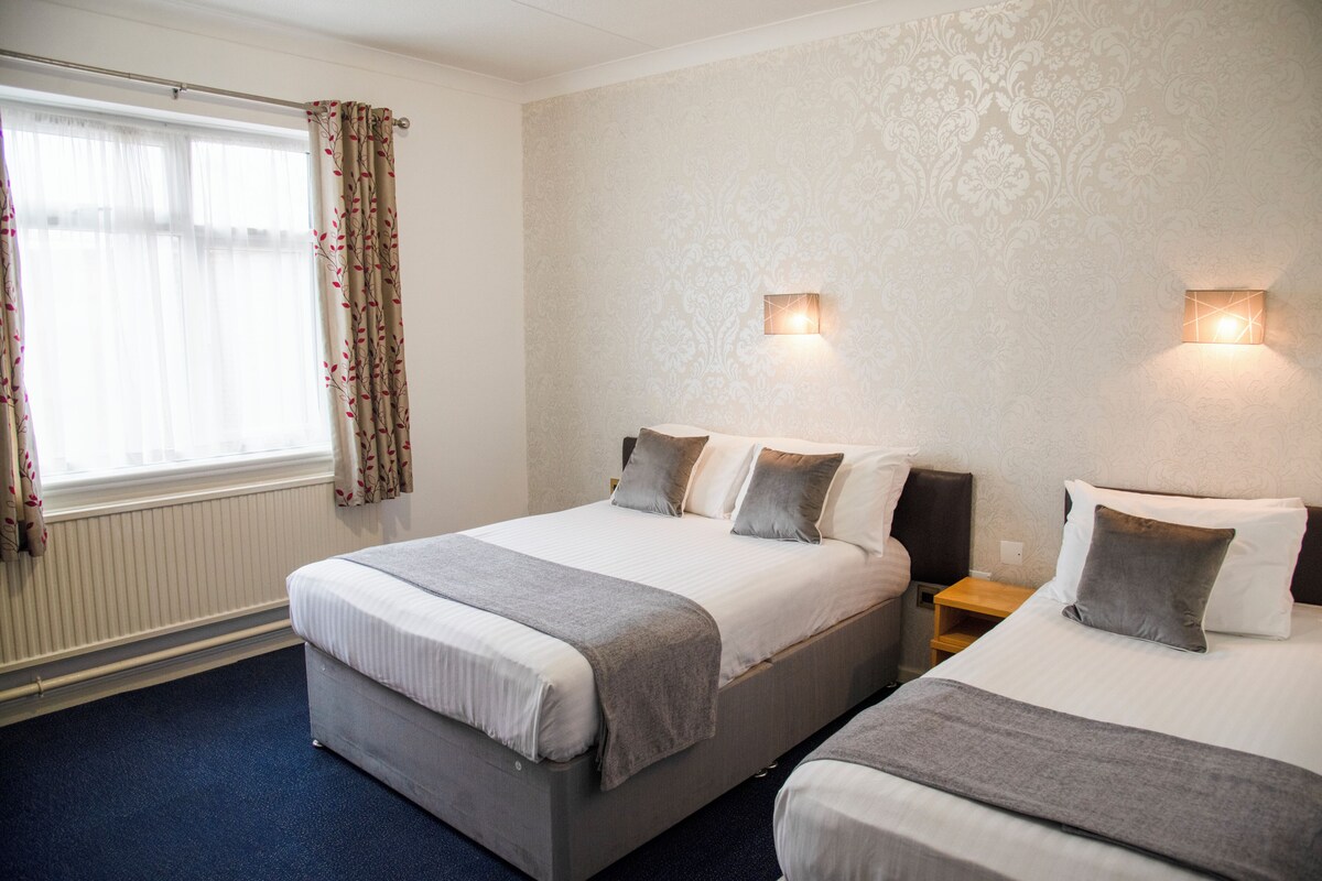 Standard Room, Multiple Beds (Family Room) | Premium bedding, desk, soundproofing, iron/ironing board