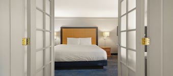 Howard Johnson by Wyndham Sacramento Downtown