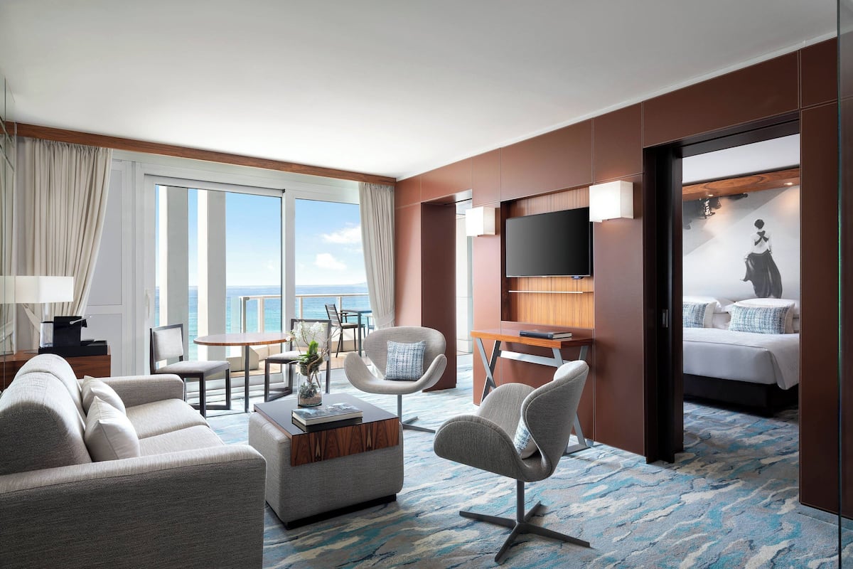 1 bedroom, premium bedding, pillow-top beds, minibar