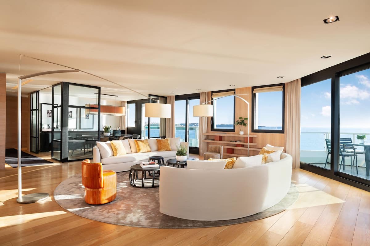 Presidential Suite, 2 Bedrooms, Non Smoking (Balcony) | 1 bedroom, premium bedding, pillow-top beds, minibar