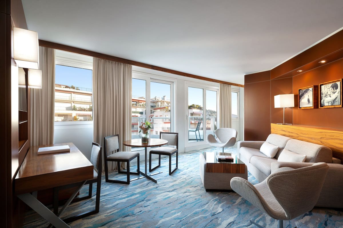 1 bedroom, premium bedding, pillow-top beds, minibar