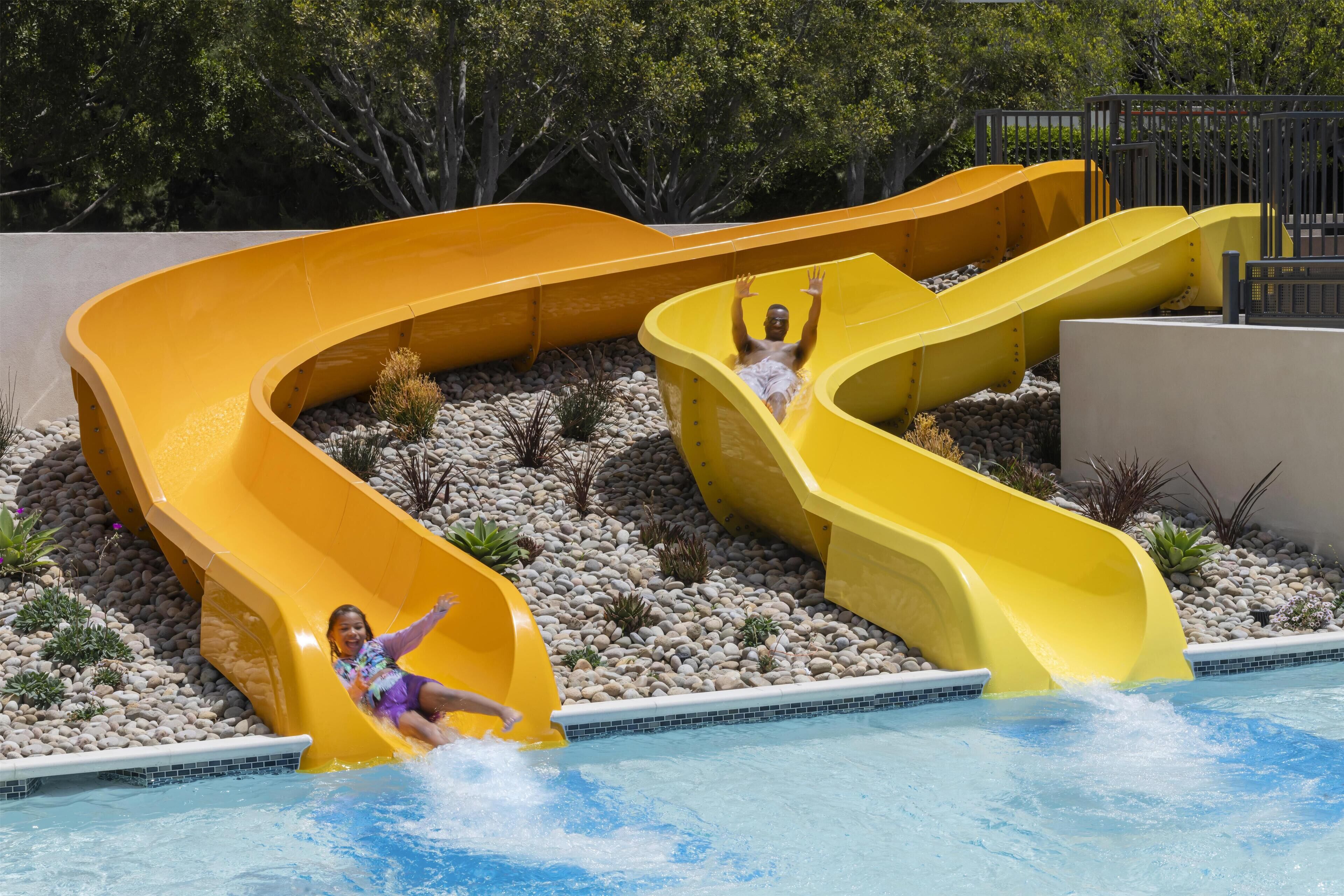 Outdoor pool, open 7:00 AM to 10:00 PM, cabanas (surcharge)