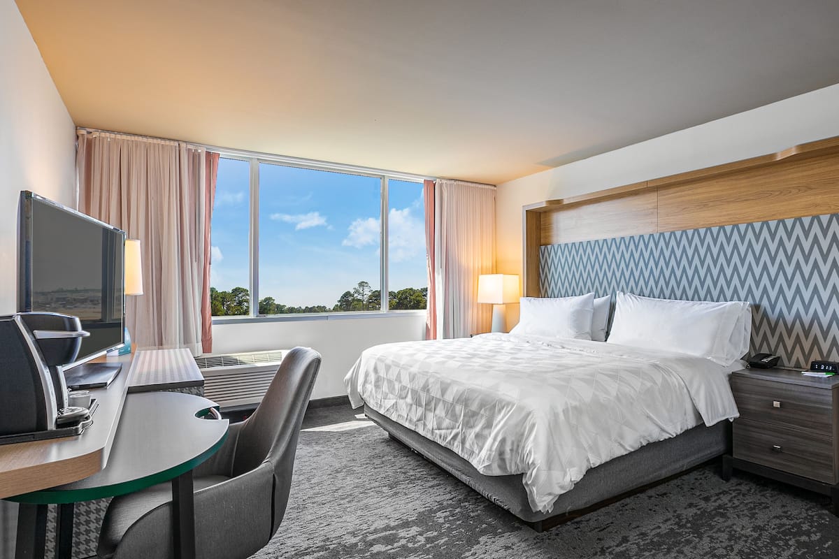 1 bedroom, egyptian cotton sheets, premium bedding, pillow-top beds