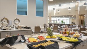 Breakfast, dinner and brunch served  - Holiday Inn Panama City by IHG (Panama City)