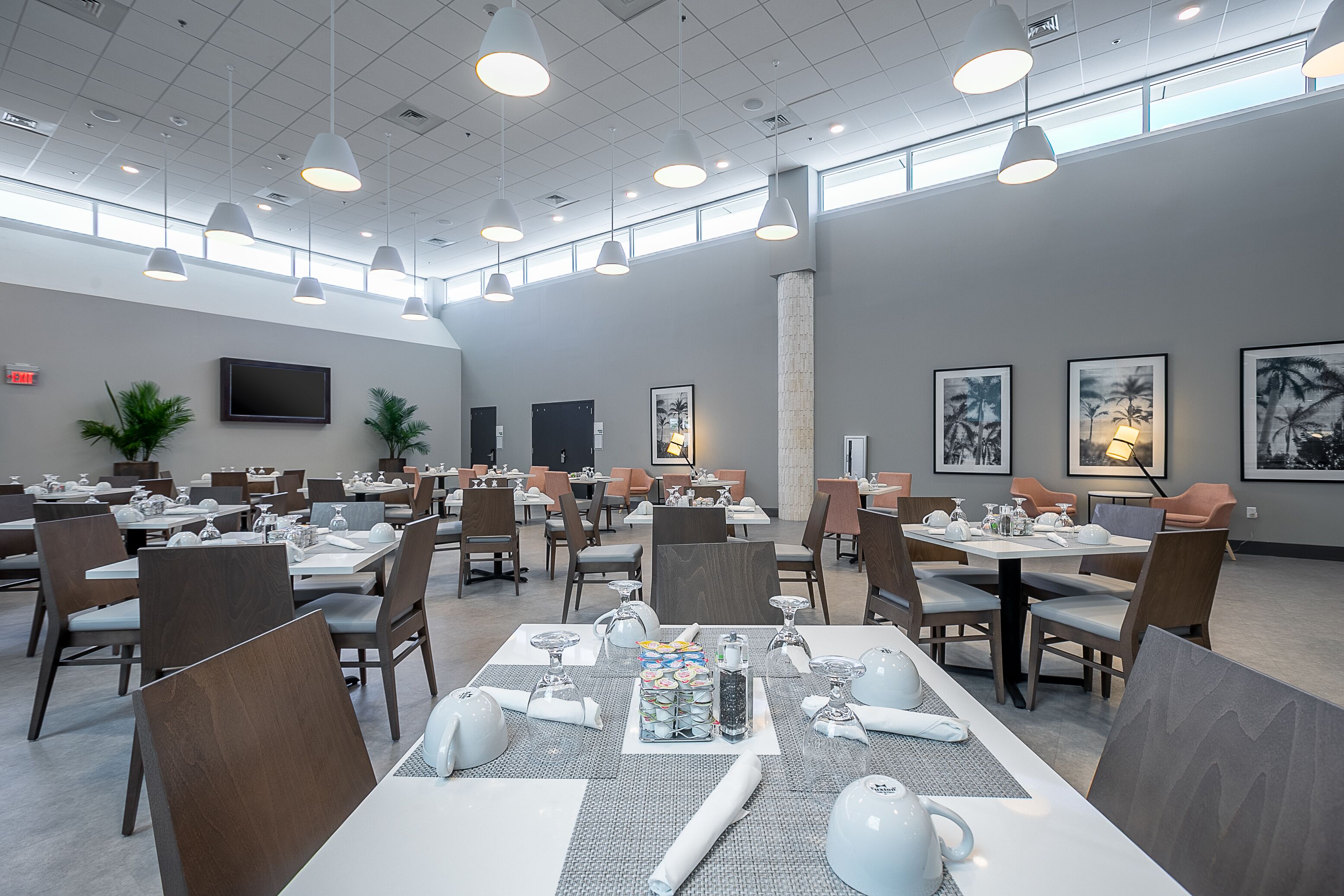 供应早餐、晚餐和早午餐，意大利菜