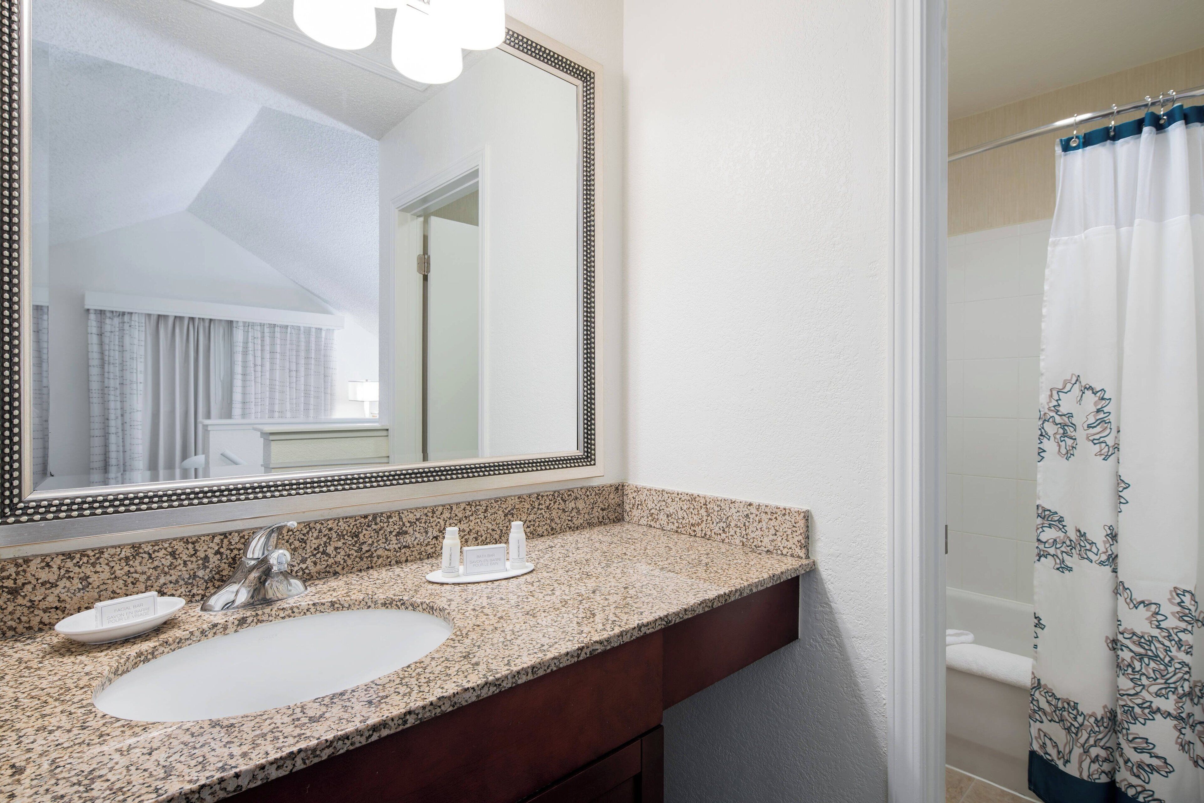 penthouse, 2 bedrooms, fireplace | bathroom | combined shower/bathtub, free toiletries, hair dryer, towels