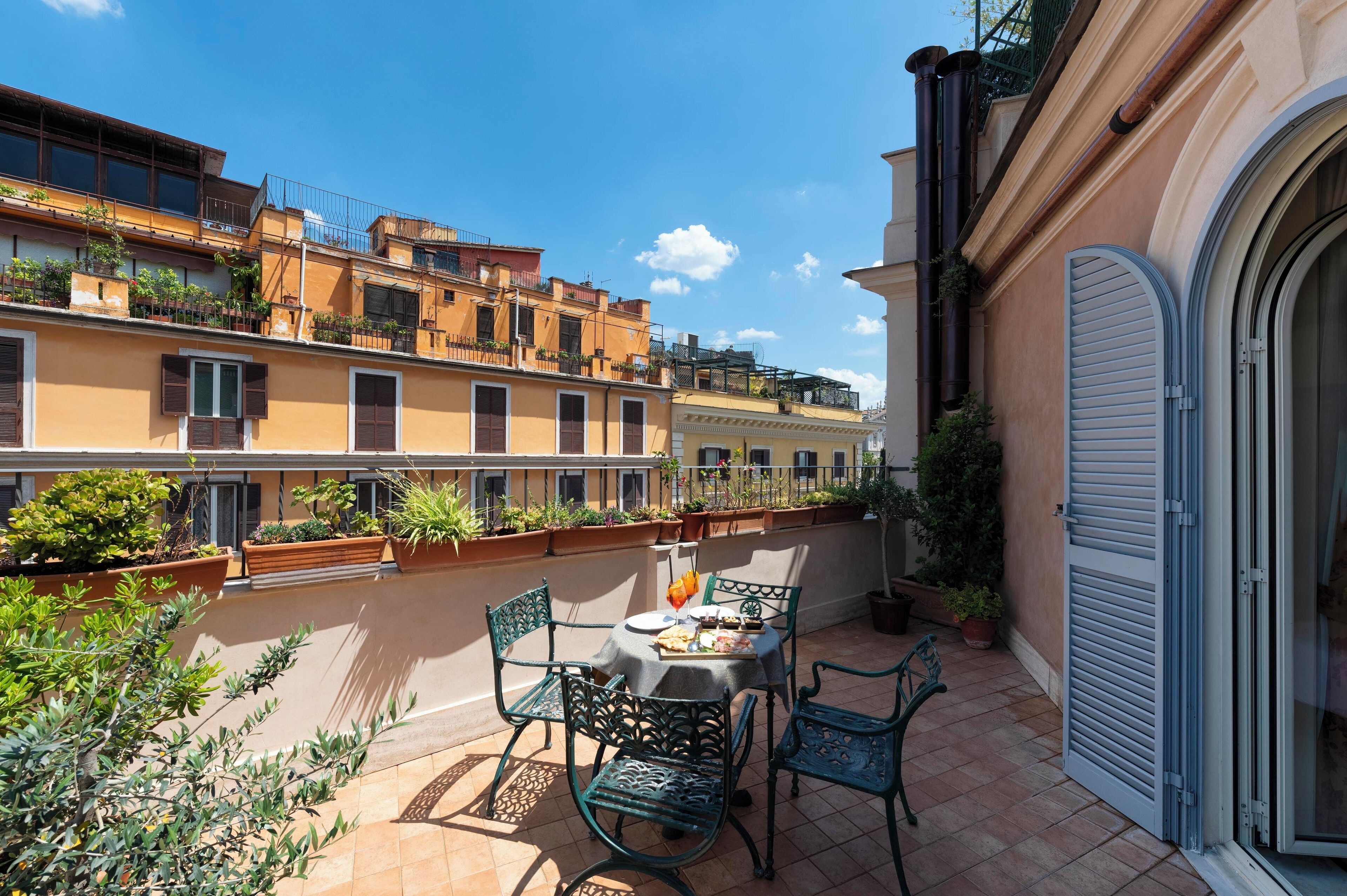 suite, terrace | terrace/patio