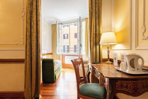 Suite | Minibar, in-room safe, desk, blackout curtains