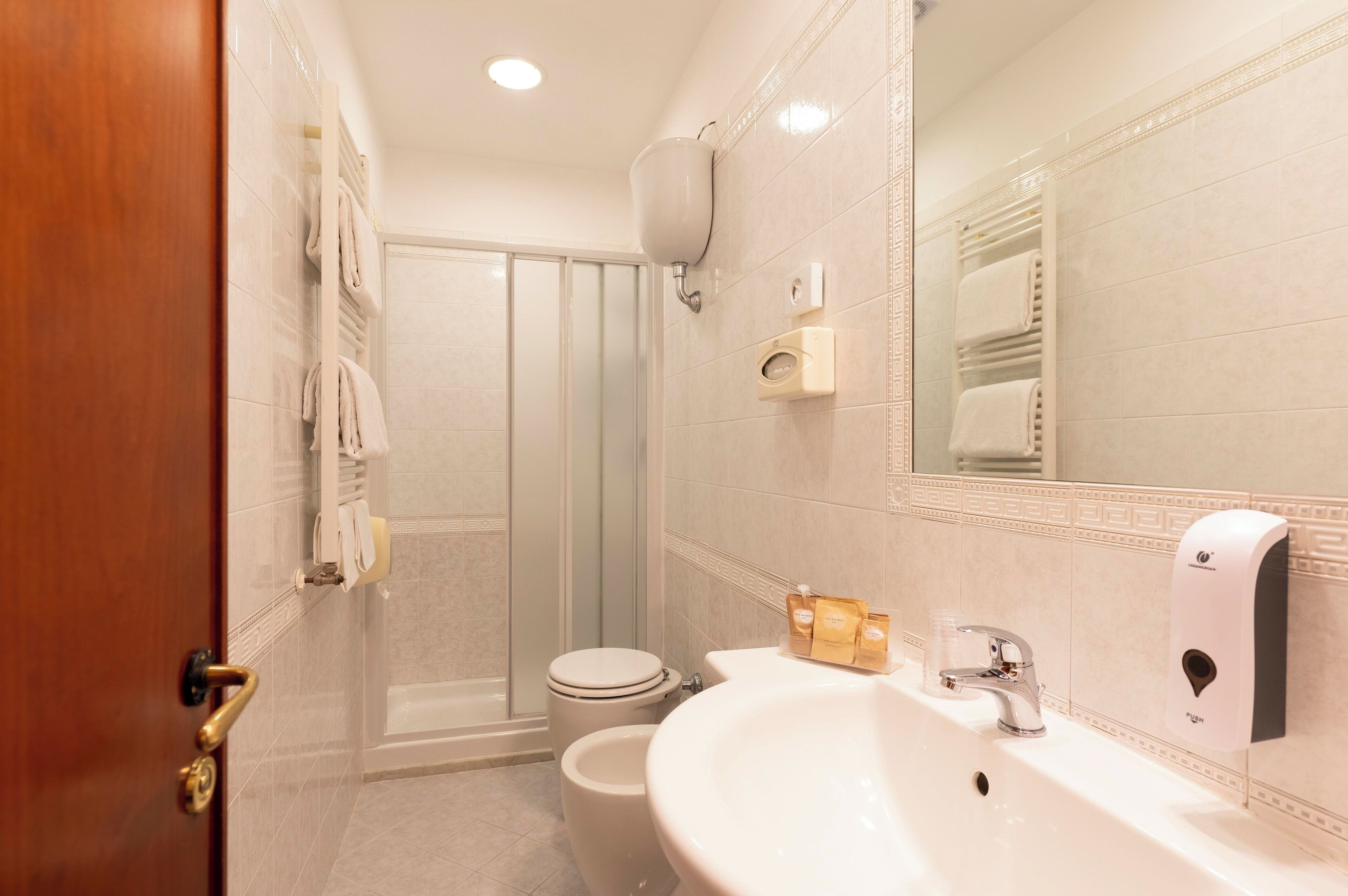 family room, connecting rooms | bathroom | eco-friendly toiletries, hair dryer, bidet, towels