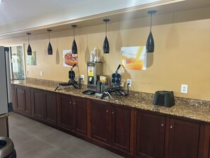 Free daily continental breakfast  - Quality Inn and Conference Center Greeley Downtown (Greeley)