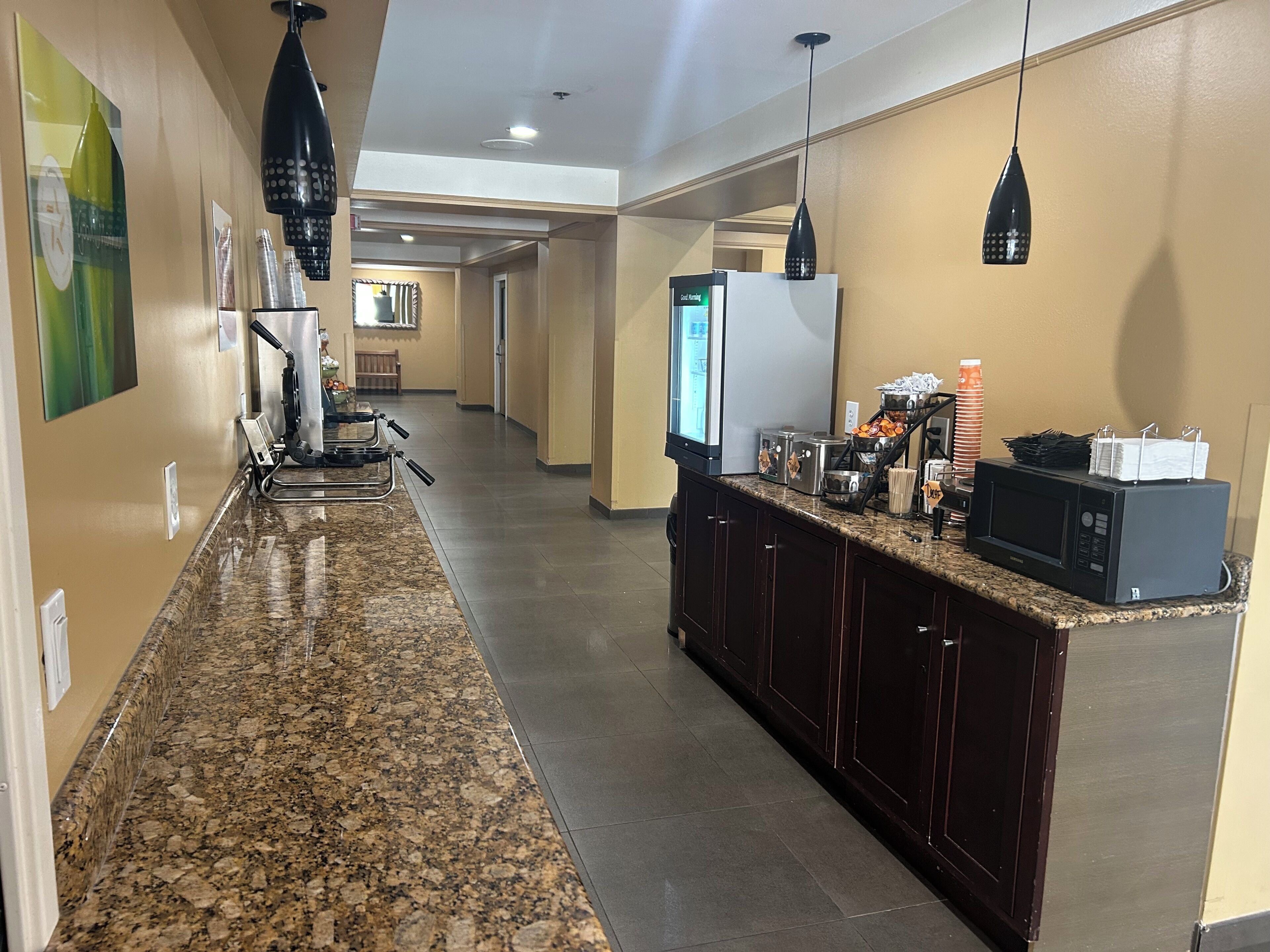 Free daily continental breakfast