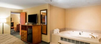 Quality Inn and Conference Center Greeley Downtown