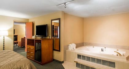 Quality Inn and Conference Center Greeley Downtown