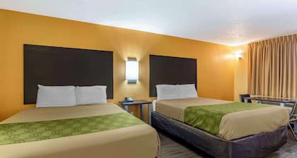 Econo Lodge North