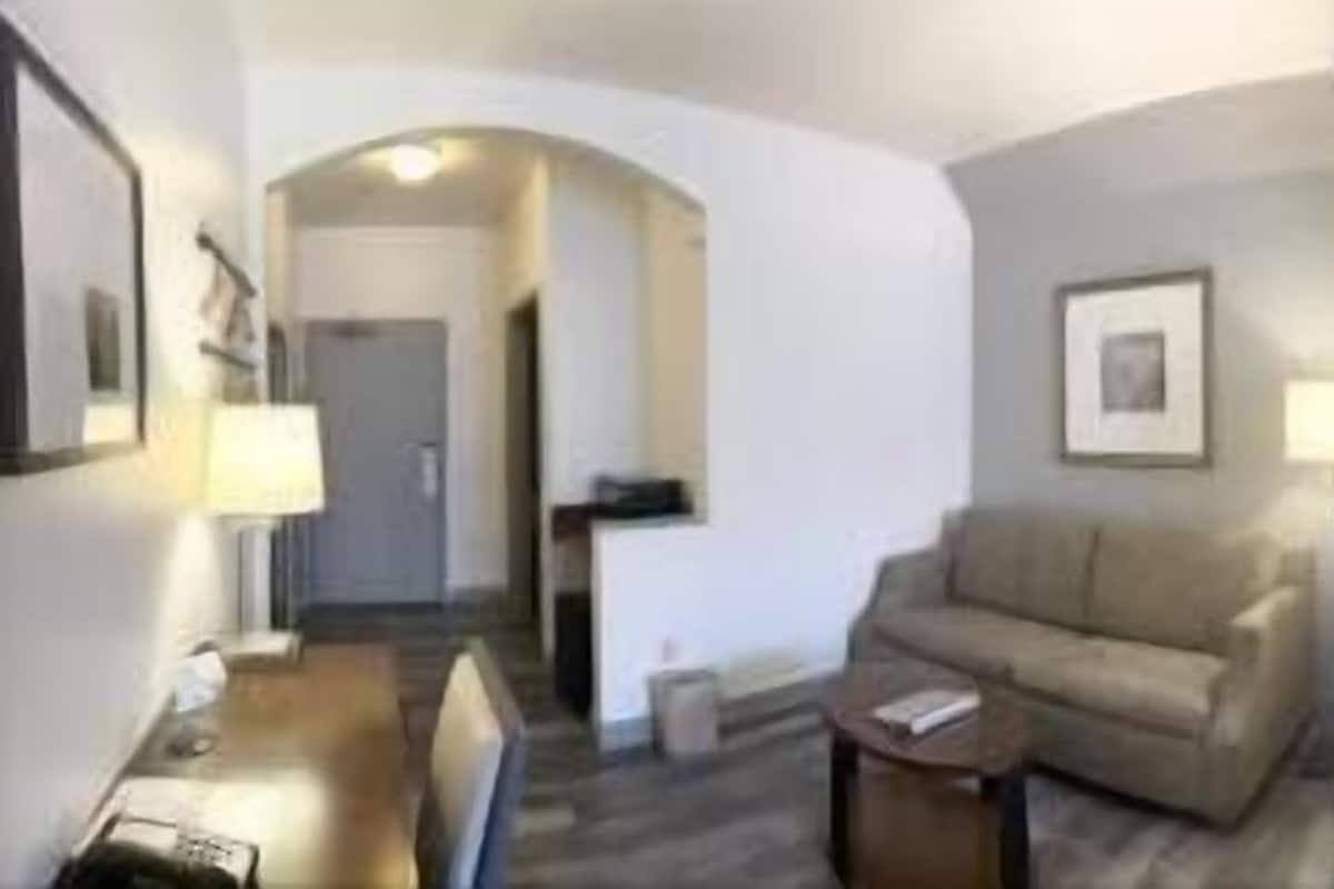 In-room safe, desk, laptop workspace, blackout drapes