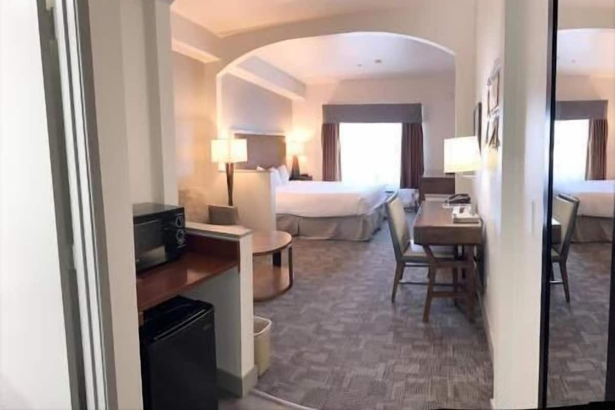 In-room safe, desk, laptop workspace, blackout drapes