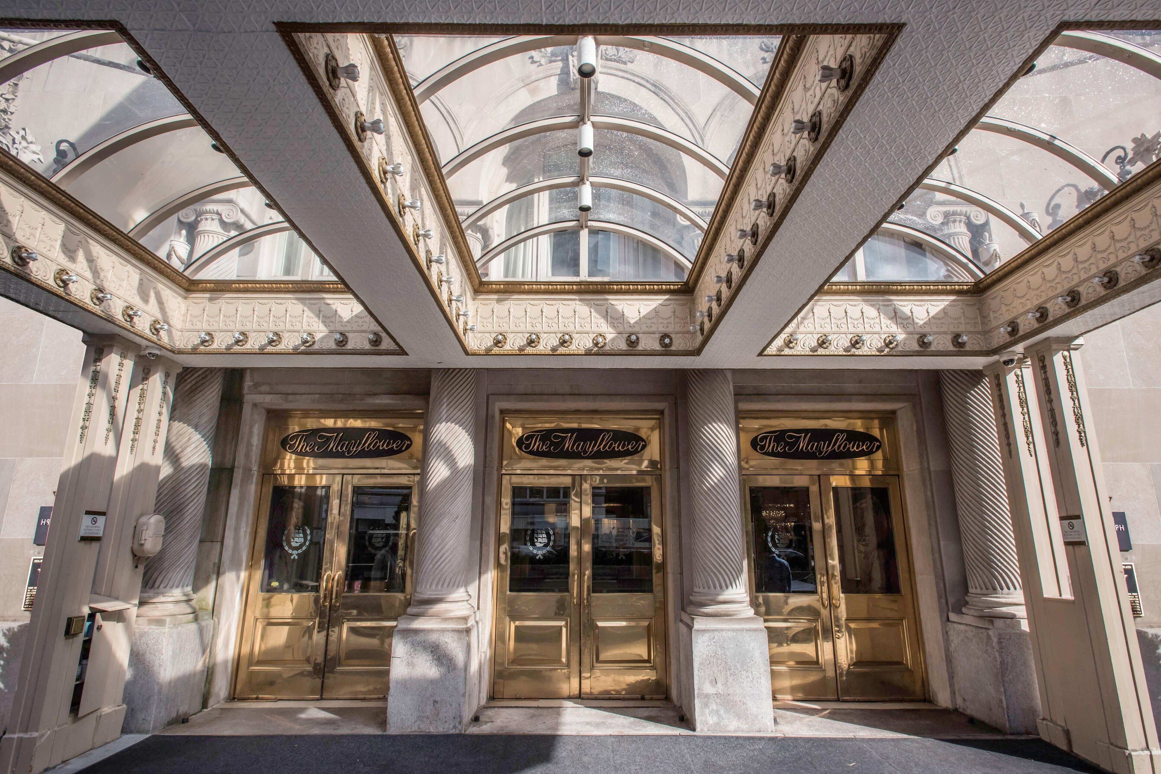 Mayflower hotel jersey top