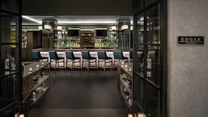 酒吧（店内）