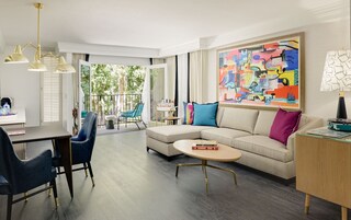 Egyptian cotton sheets, premium bedding, pillowtop beds, in-room safe