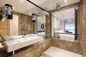 Amenidades de baño ecológicas, secadora de cabello, batas, pantuflas 
