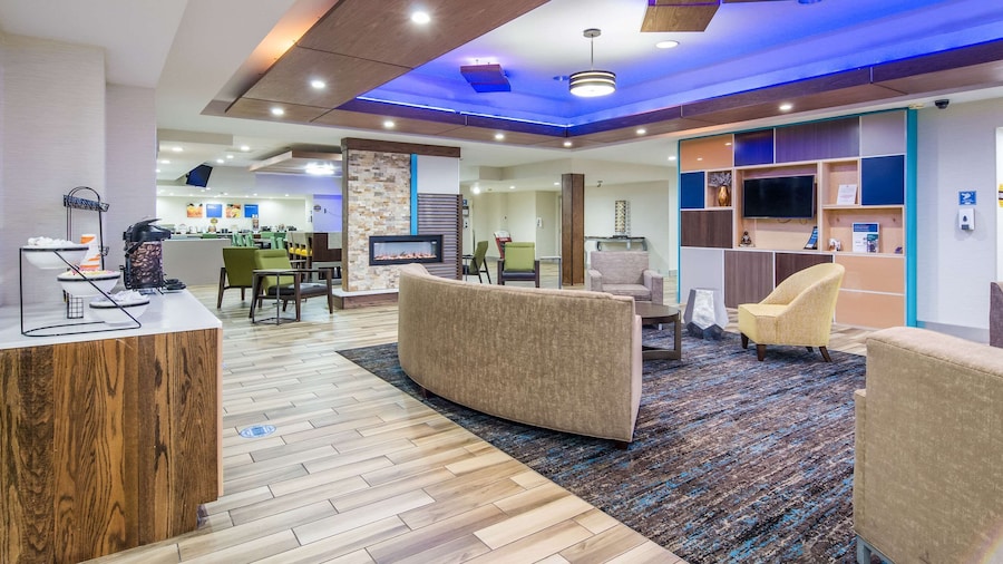 Comfort Inn & Suites