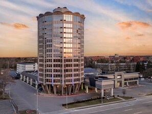 Exterior - Radisson Hotel Southfield-Detroit (Southfield)
