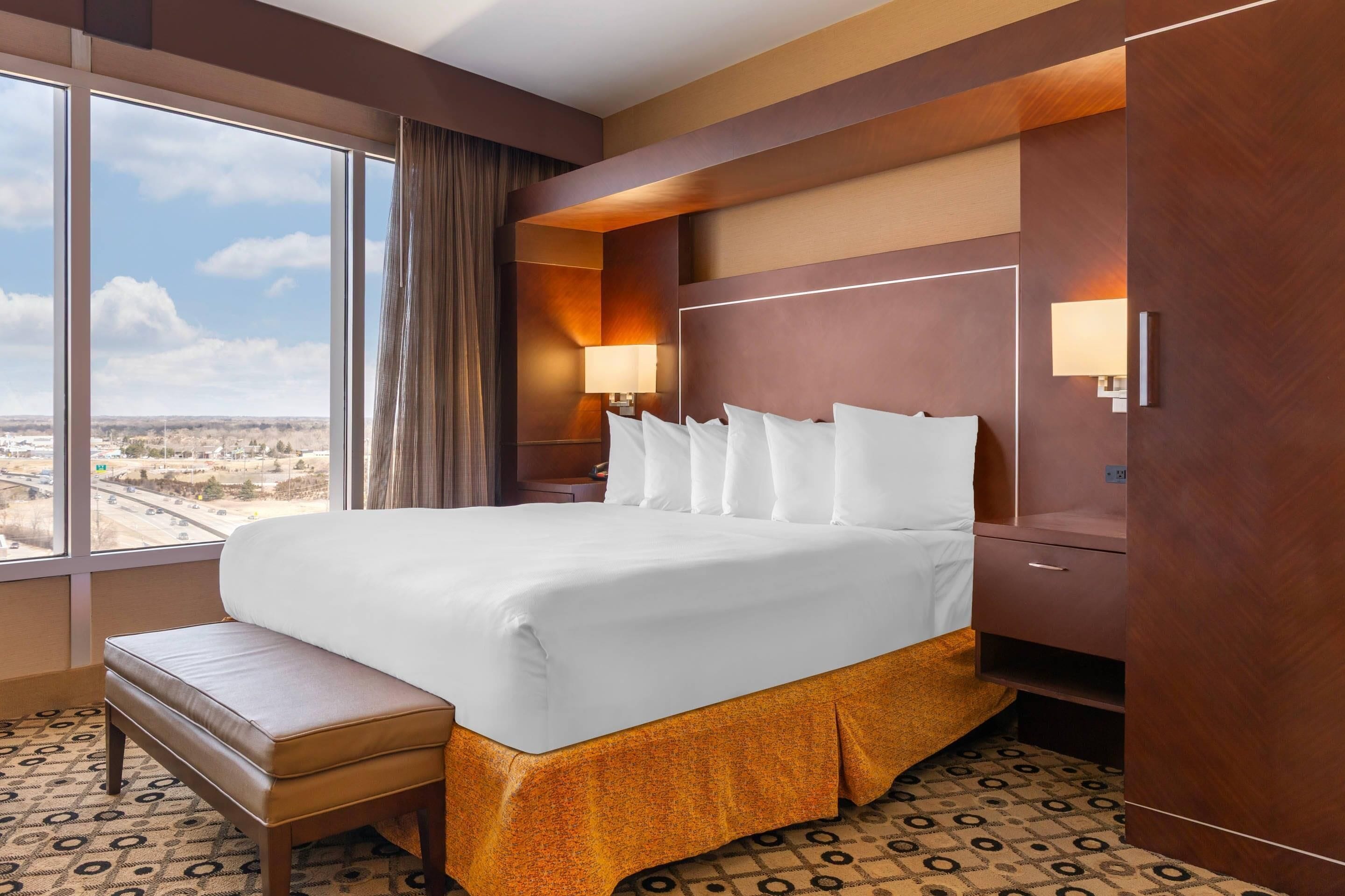 Suite, 1 King Bed with Sofa bed, Non Smoking | Premium bedding, pillowtop beds, in-room safe, desk