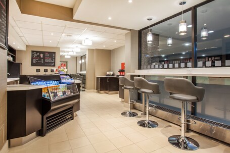 Holiday Inn Toronto Int'l Airport, an IHG Hotel - Image 17