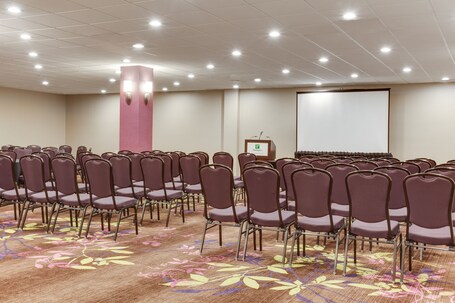 Holiday Inn Toronto Int'l Airport, an IHG Hotel - Image 32