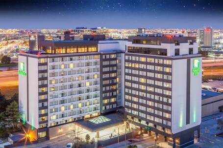 Holiday Inn Toronto Int'l Airport, an IHG Hotel - Image 1