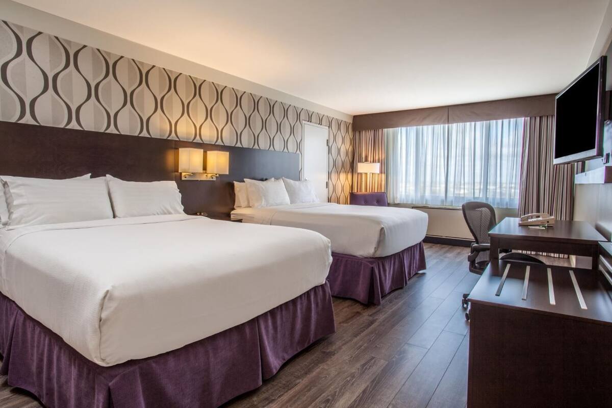 Premium bedding, pillowtop beds, in-room safe, desk