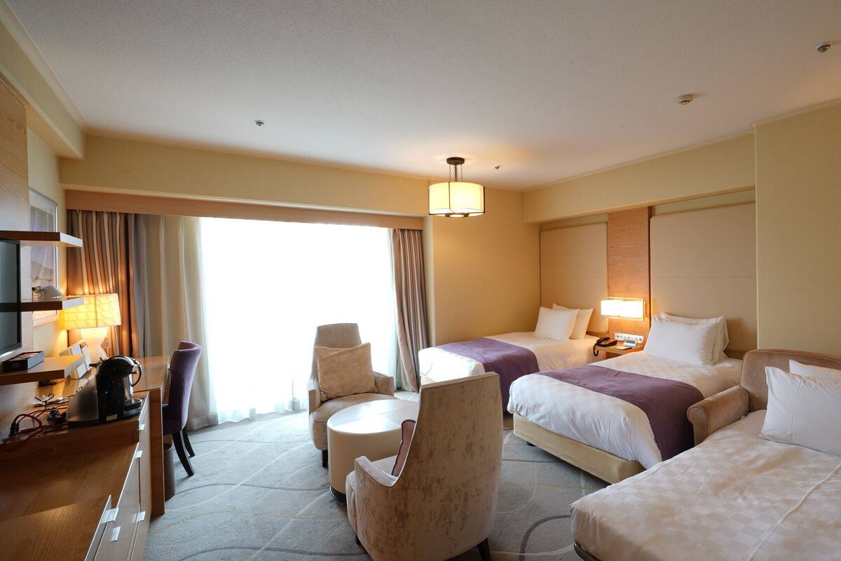 Superior Precious Corner Twin Room, Non Smoking | Down duvets, in-room safe, blackout curtains, free WiFi