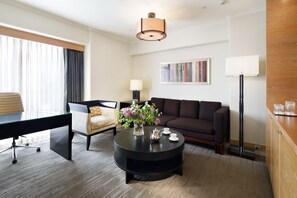 [Club Floor] Club Suite Twin with Lounge Access, Non Smoking | Living area | 32-inch TV with digital channels - Grand Prince Hotel Shin Takanawa (Tokyo)