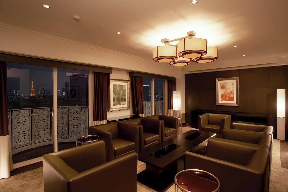 Executive Suite, Non Smoking, Akses Club Lounge (Club, Connecting Room) | Gebar bulu kapas, peti besi dalam bilik, langsir/tirai gelap terus