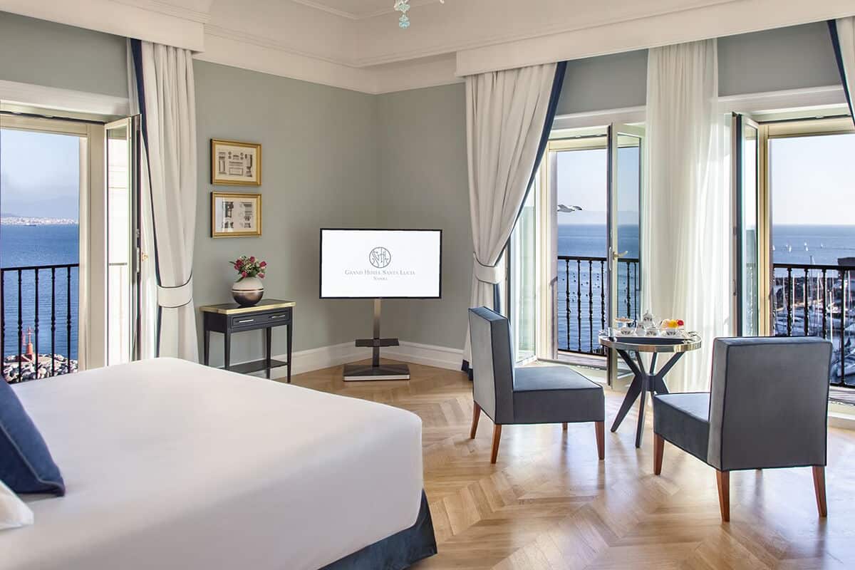 Premium bedding, down comforters, minibar, in-room safe