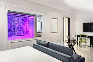Deluxe Room, Sea View | Premium bedding, down duvets, minibar, in-room safe - Grand Hotel Santa Lucia (Naples)